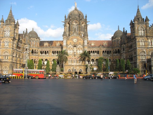 Mumbai_Train_Station (Small)
