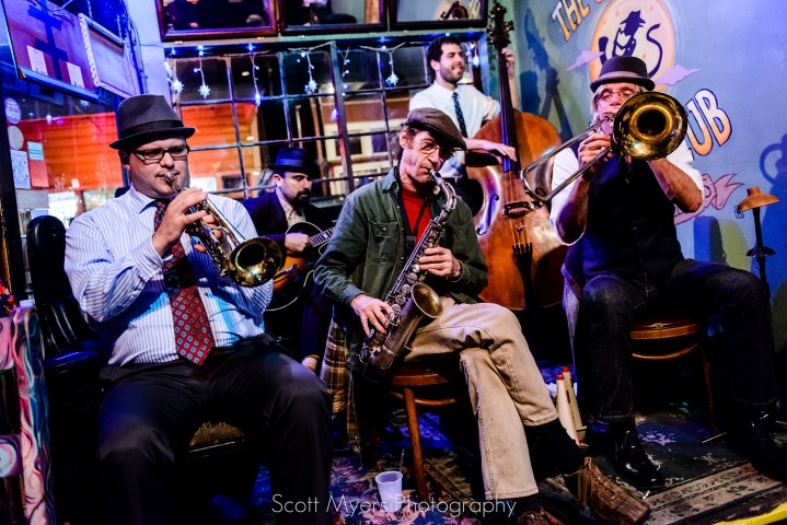 The_New_Orleans_Jazz_Vipers_at_the_Spotted_Cat_Music_Club_on_Frenchmen_Street,_2013