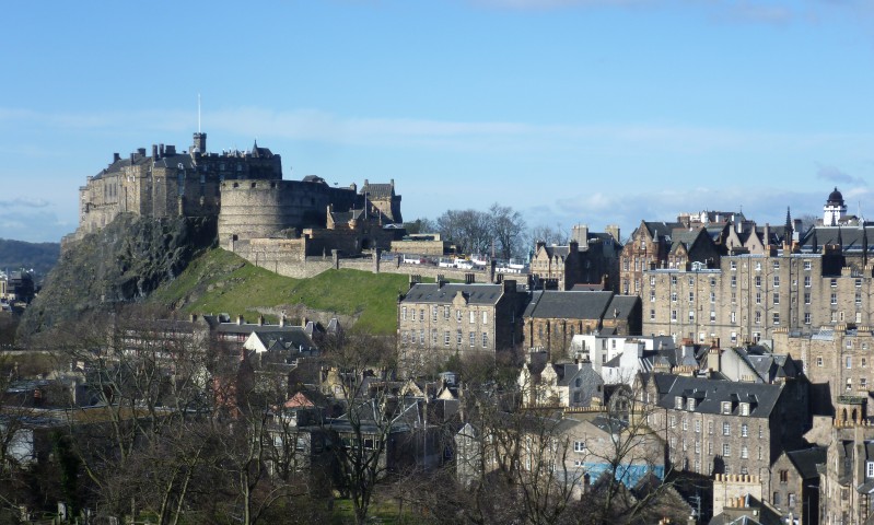 Edinburgh_Castle_from_the_south_east