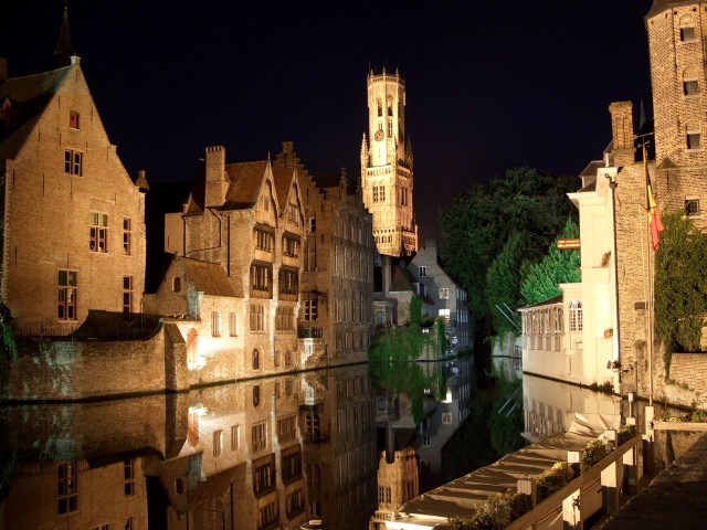 Bruges_-Quai_Rozenhoed