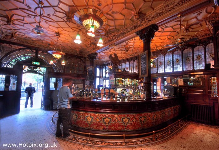 Liverpool’s Top 5 Pubs – The Best Places in Liverpool to Drink a beer